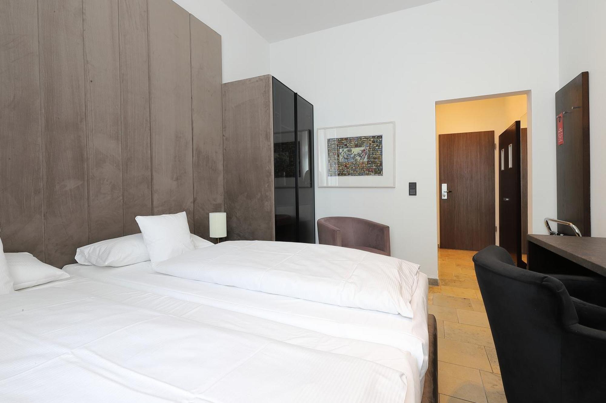 Devin Art Hotel Dusseldorf Ngoại thất bức ảnh