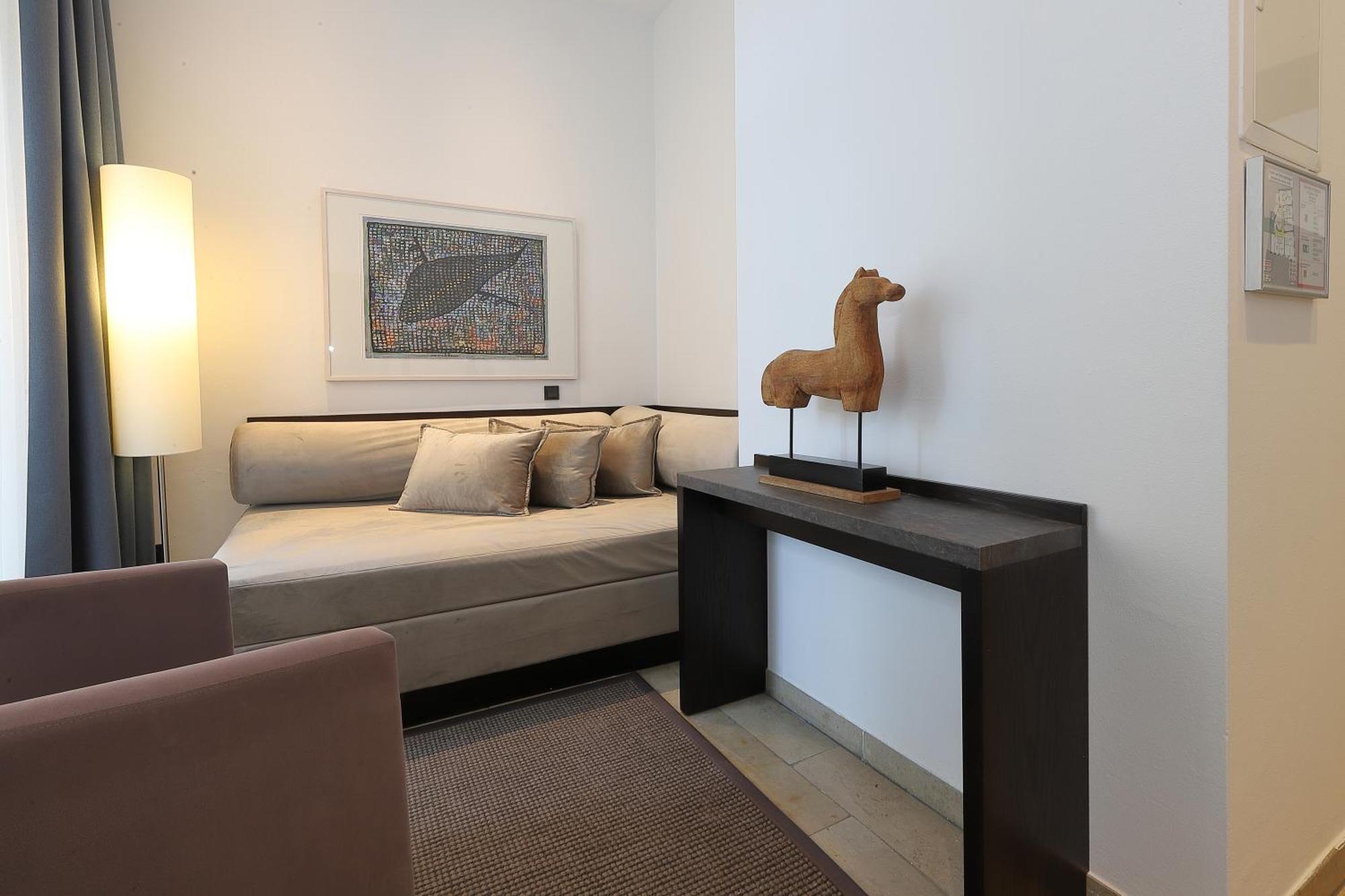 Devin Art Hotel Dusseldorf Ngoại thất bức ảnh