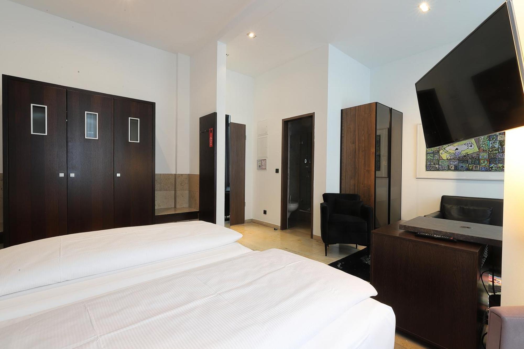 Devin Art Hotel Dusseldorf Ngoại thất bức ảnh