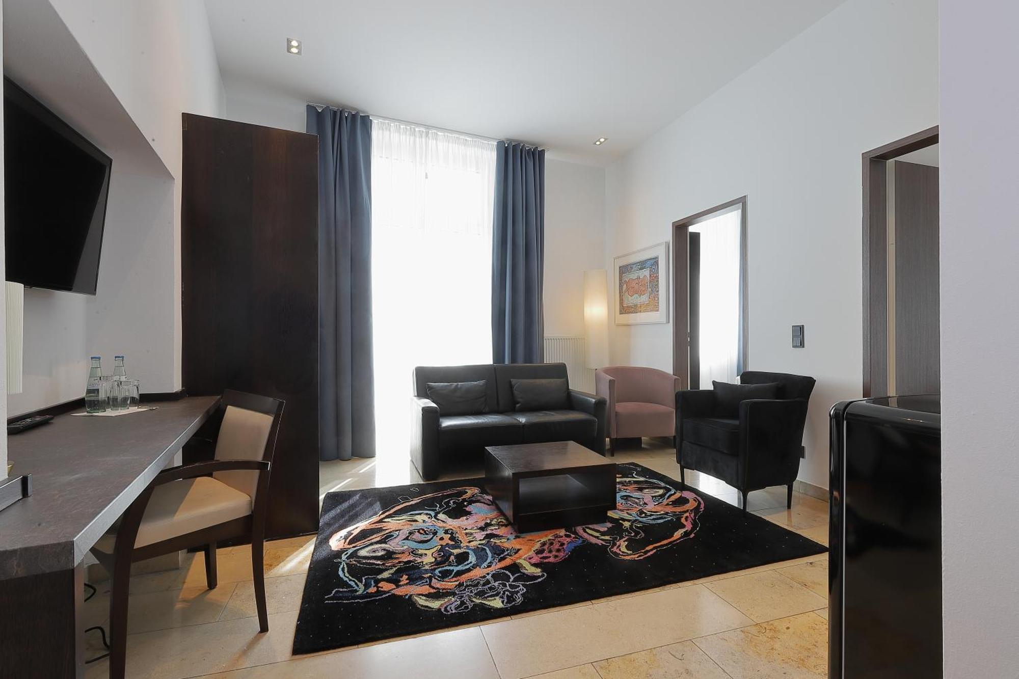 Devin Art Hotel Dusseldorf Ngoại thất bức ảnh