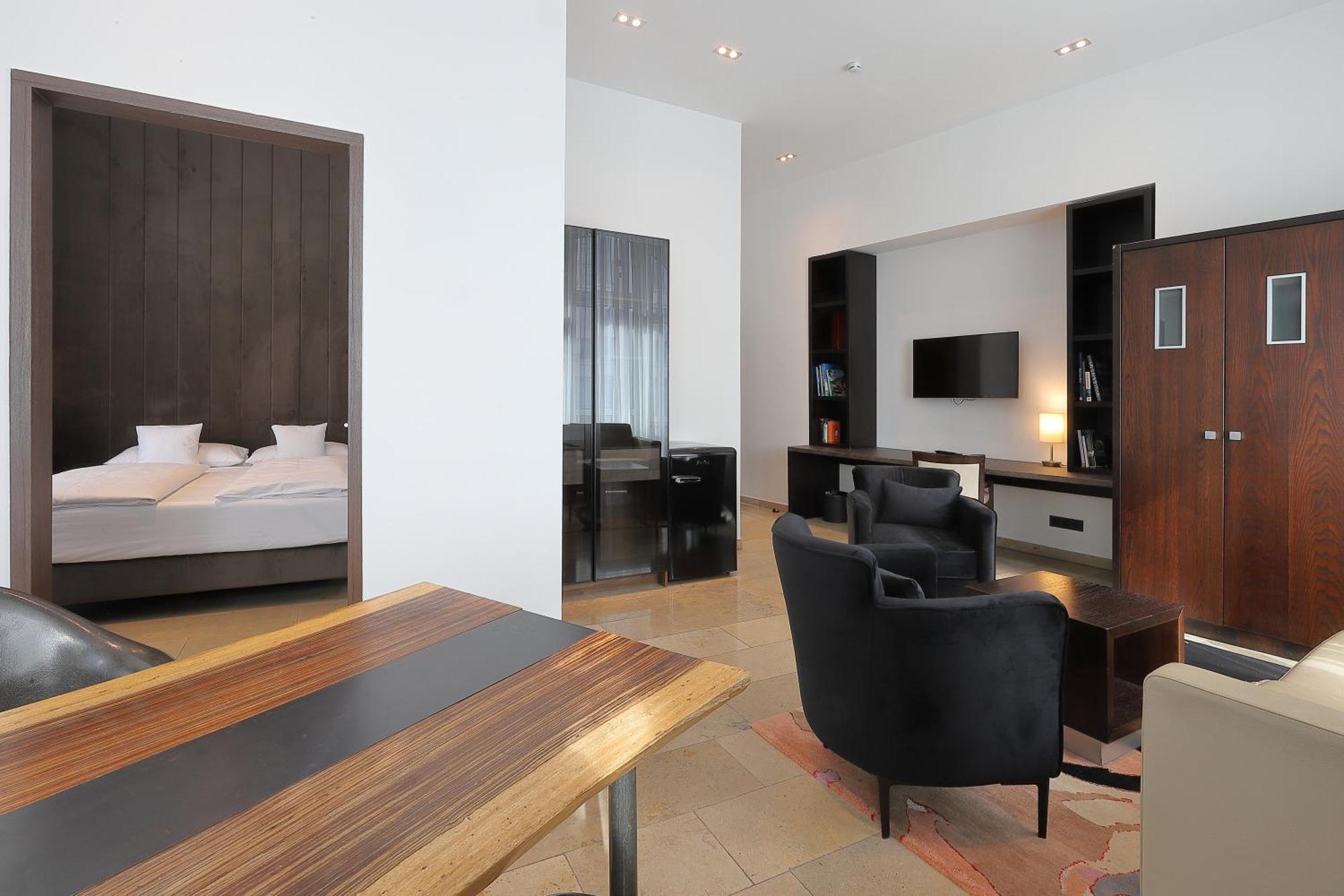 Devin Art Hotel Dusseldorf Ngoại thất bức ảnh