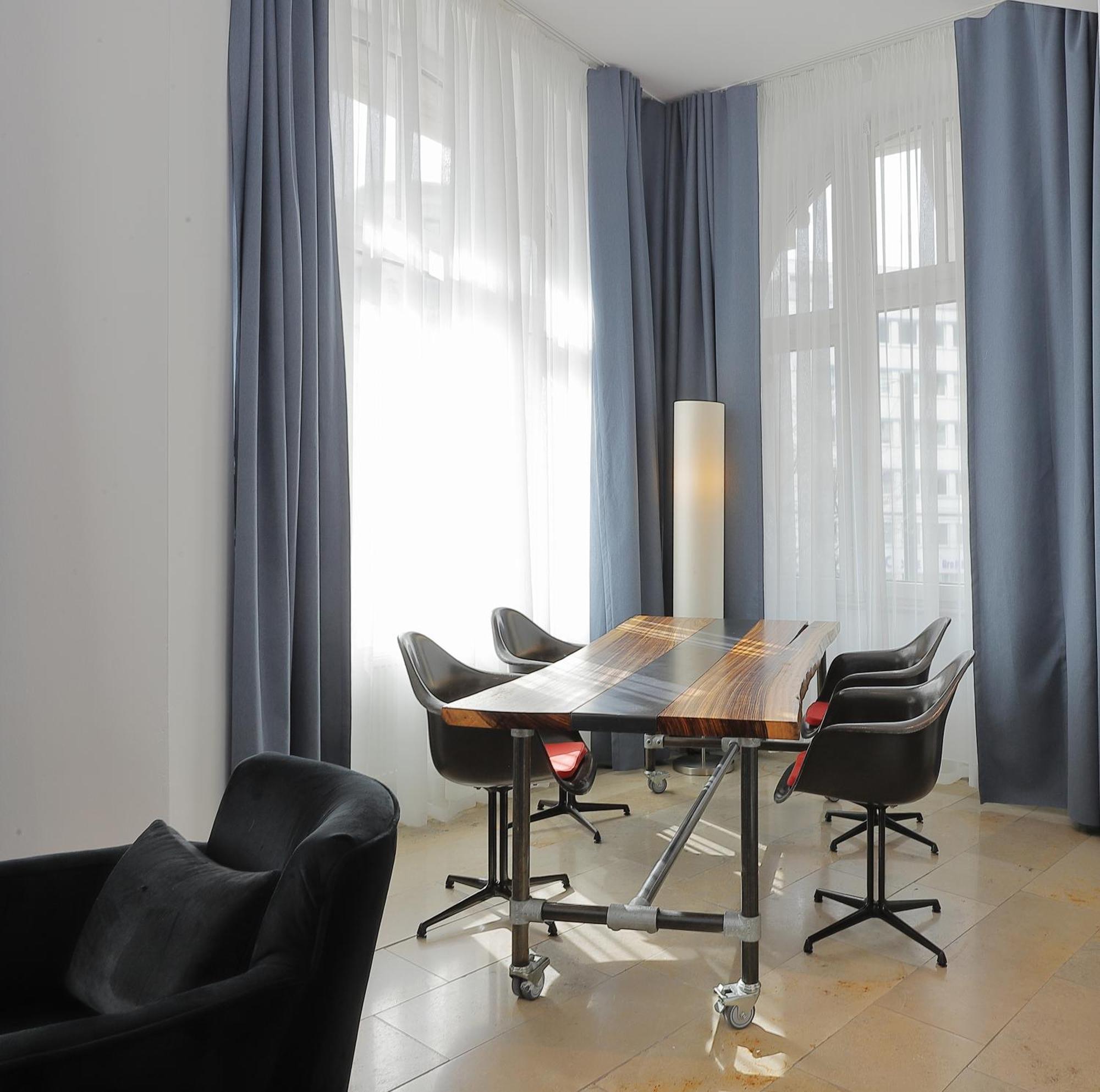 Devin Art Hotel Dusseldorf Ngoại thất bức ảnh