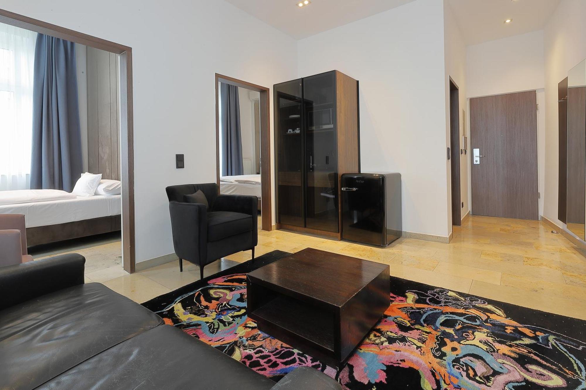 Devin Art Hotel Dusseldorf Ngoại thất bức ảnh
