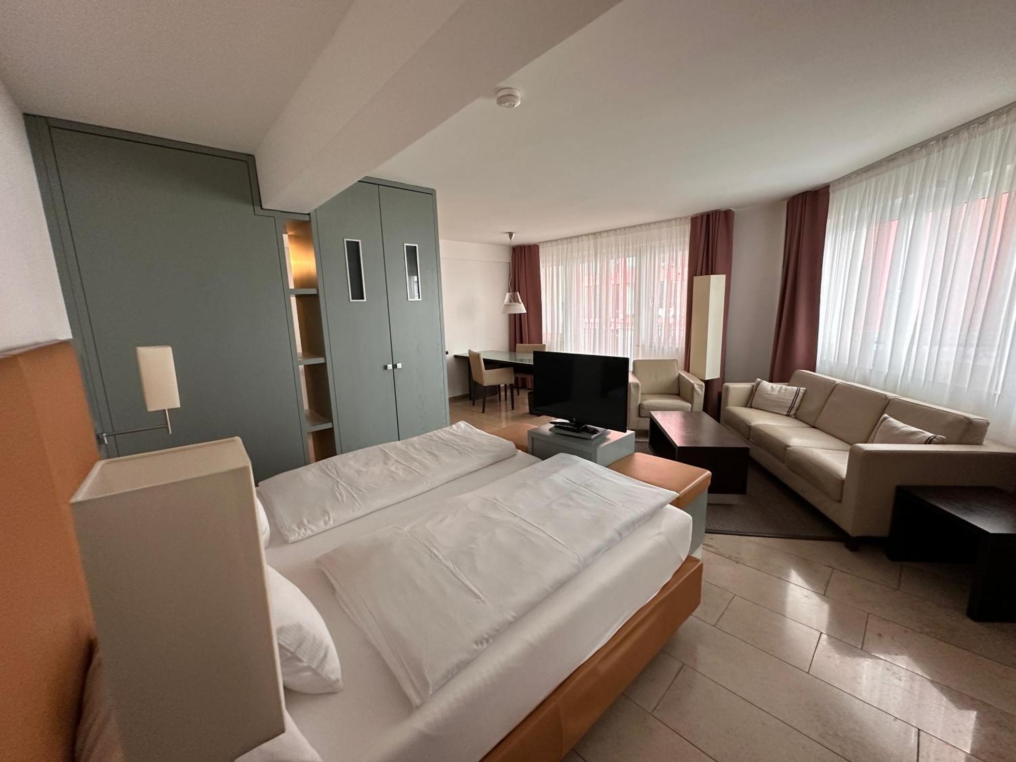 Devin Art Hotel Dusseldorf Ngoại thất bức ảnh
